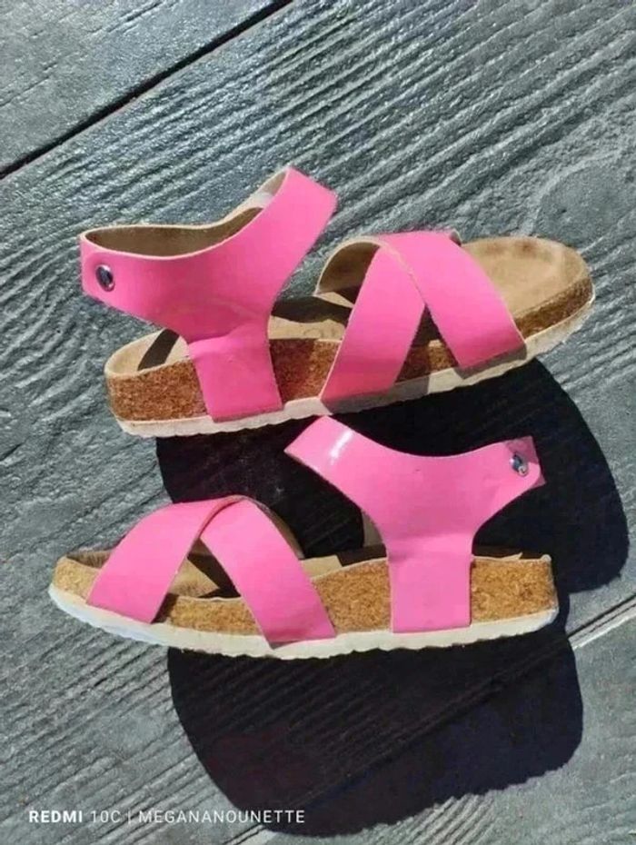 💖 Sandales roses fluo fille – Pointure 26 – Intérieur cuir – Très bon état