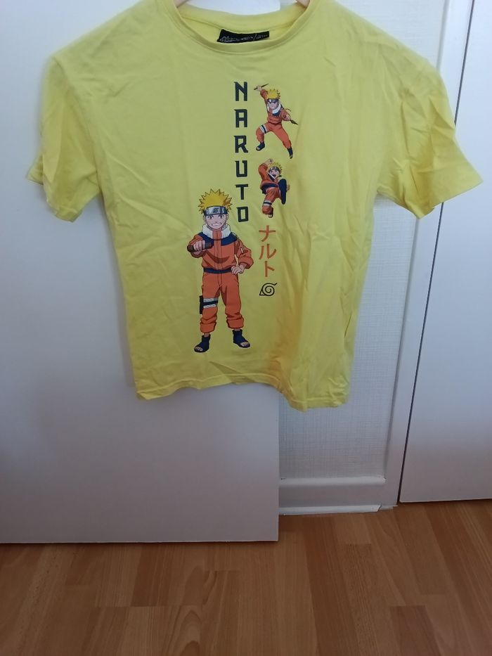Tee-shirt Naruto jaune et multicolore