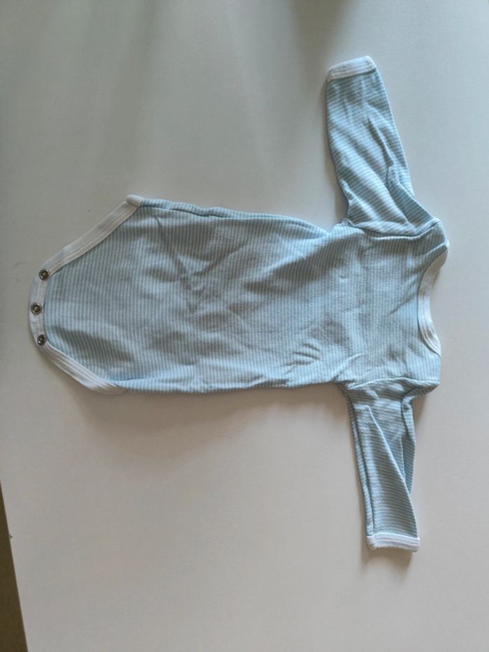 Lot 3 bodies bleu petit bateau 3mois - photo numéro 14