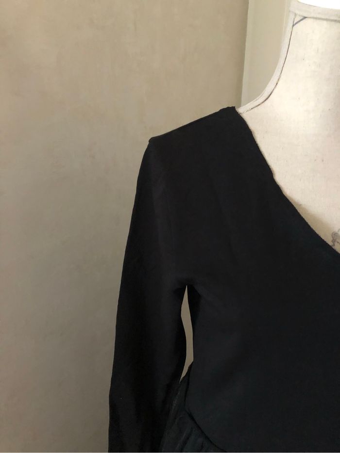Robe longue noire avec tulle neuve - photo numéro 2