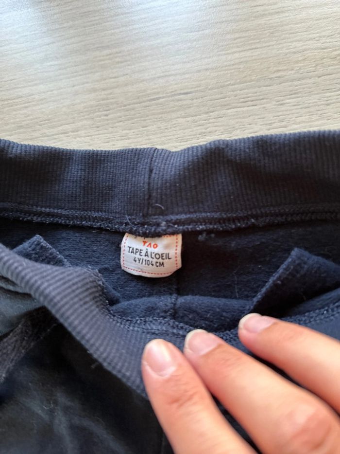 Jogging taille 4 ans - photo numéro 2