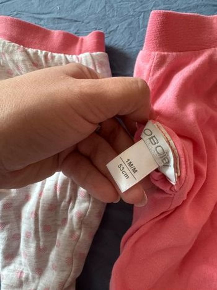 Lot de deux pantalons réversibles pour bébé - photo numéro 2