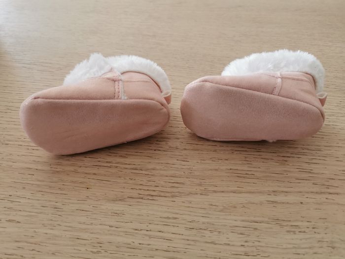 Chaussons fourrés fille neufs 18 - photo numéro 4