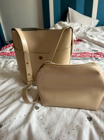 Sac à main et sa trousse
