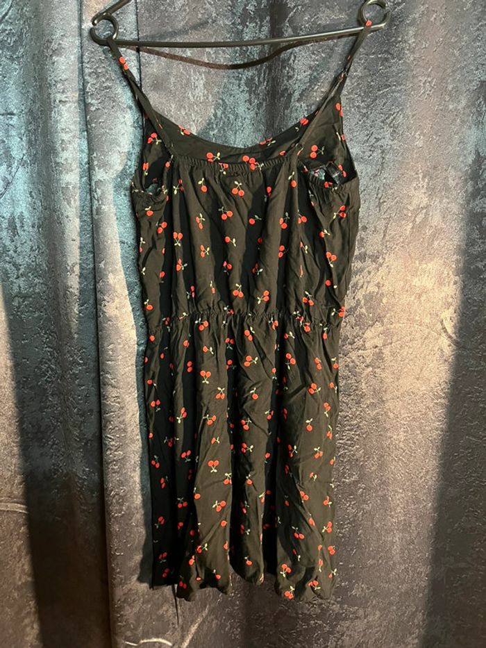 Robe cerises - photo numéro 2