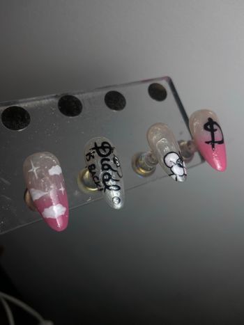 Press on Nails Diddl