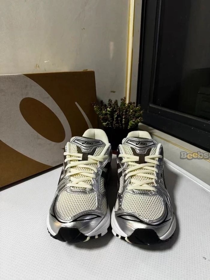 Asics Gel-Kayano 14 Taille 37 - photo numéro 2