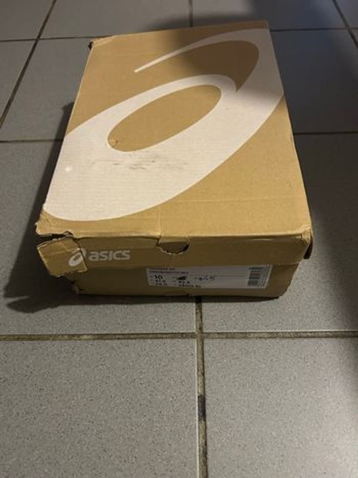 Baskets asics - photo numéro 3