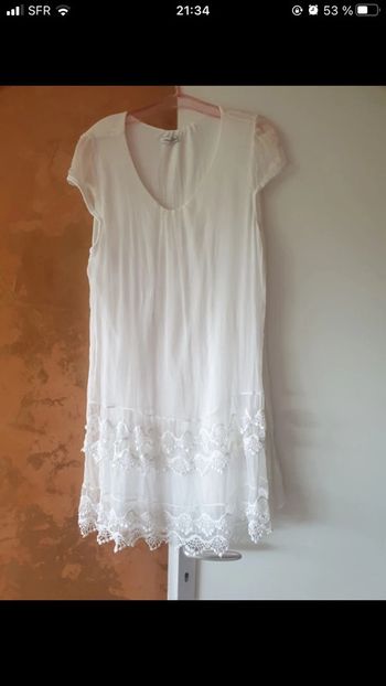 robe légère blanche