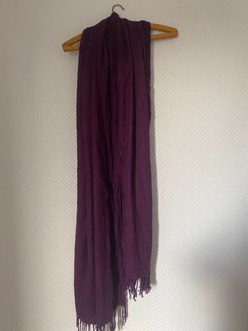 Écharpe violette