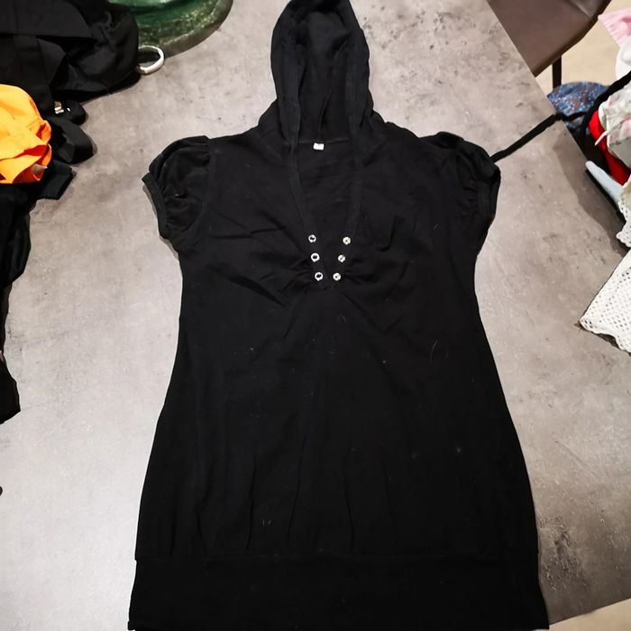 T shirt Capuche noir Pressions