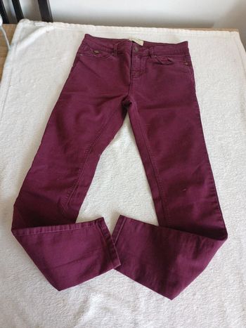 Jean violet Taille 36 stradivarius