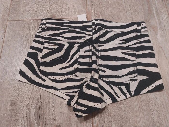 Short zèbre - photo numéro 3