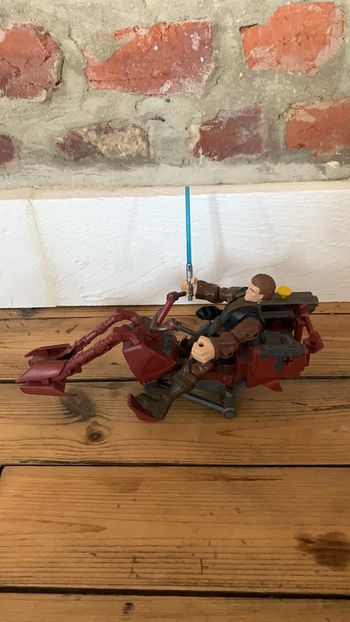 Anakin Skywalker et son véhicule