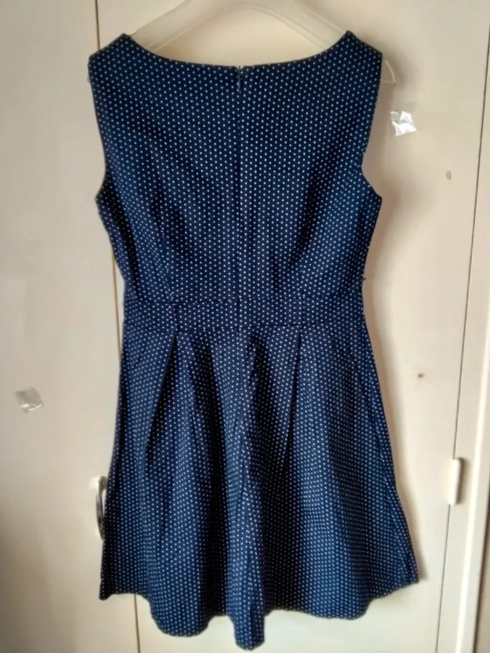 Robe courte sans manches. Vintage (A127) - photo numéro 2