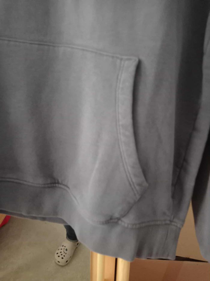 Sweat gris/bleu en M/L - photo numéro 2