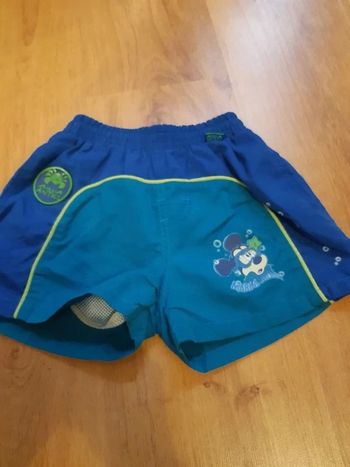 Short de bain taille 3 ans