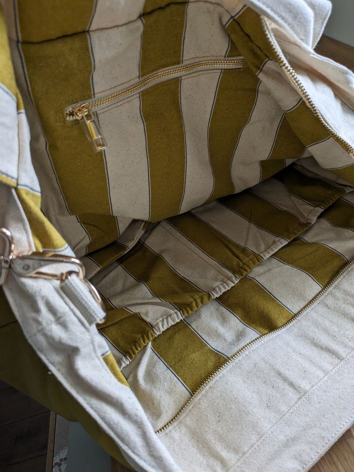 Ensemble sac week-end + trousse Sezane vert olive Neuf - photo numéro 5