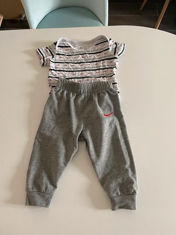 Ensemble Nike