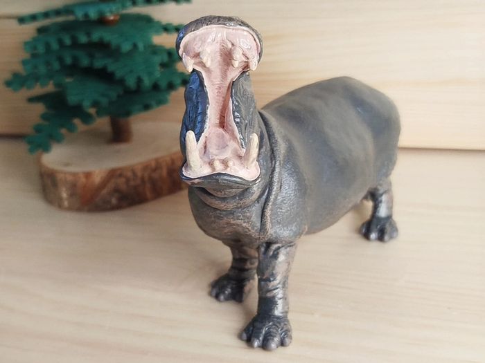 PAPO Hippopotame Figurine Animal de la savane