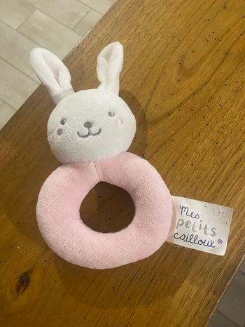 Hochet lapin rose mes petits cailloux