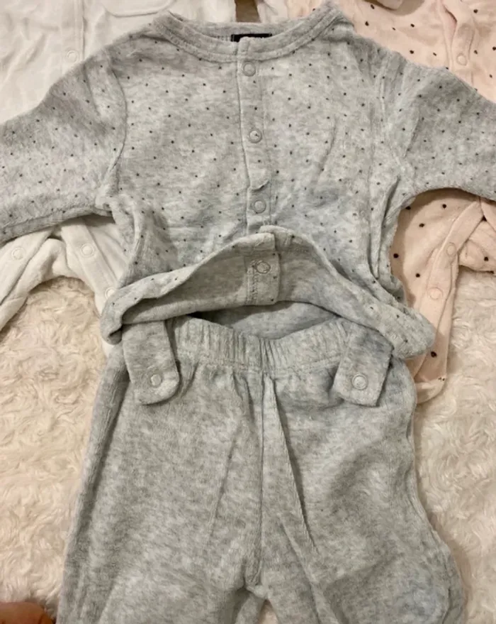 Lot de 5 pyjamas - photo numéro 2