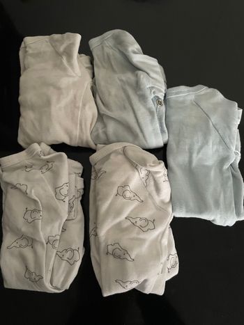 Lot de 5 bodies 1mois