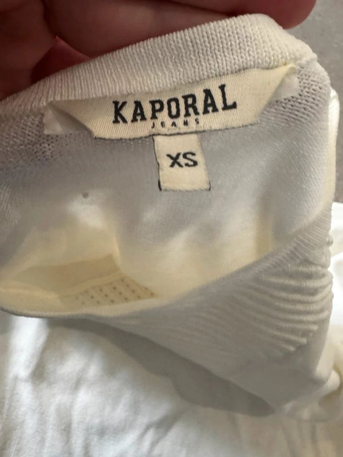 Haut blanc Kaporal, taille XS, bon état juste une petite trace à l'avant - photo numéro 3
