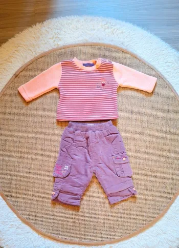Ensemble fille en 3 mois neuf
