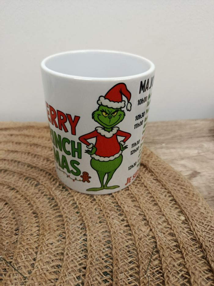 Mug grinch