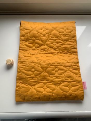 Grande pochette + dés