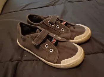 Chaussures à scratch