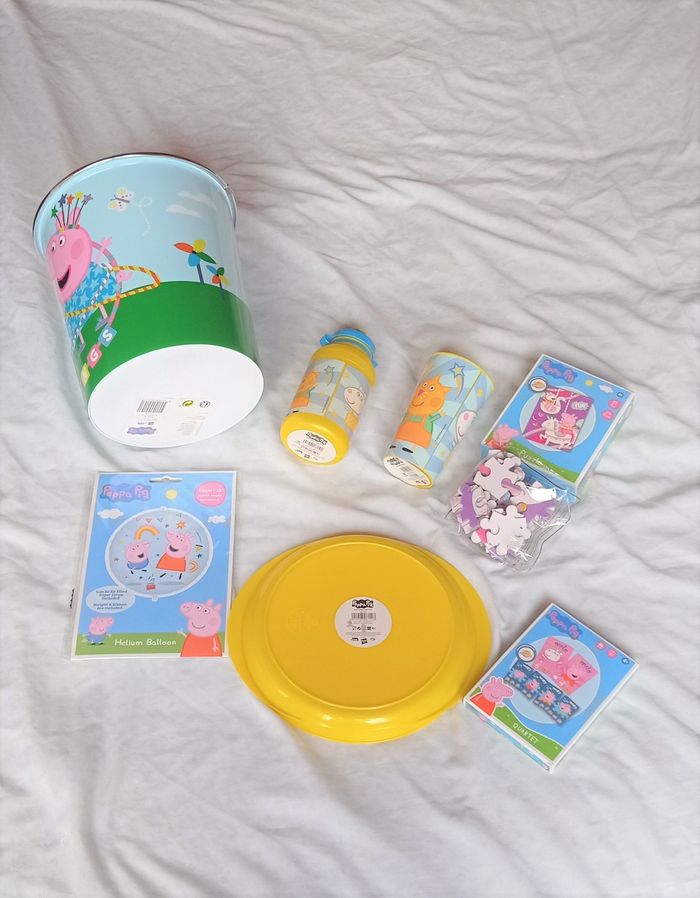 Peppa Pig ( bleu-jaune ) - Lot NEUF - photo numéro 2