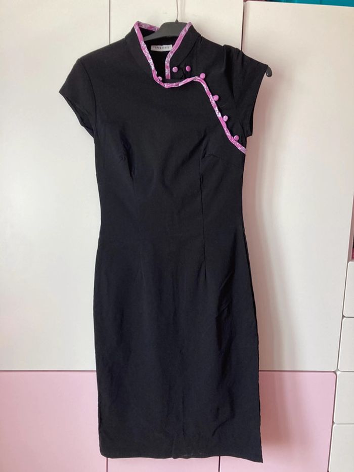 Jolie robe style asiatique taille 38