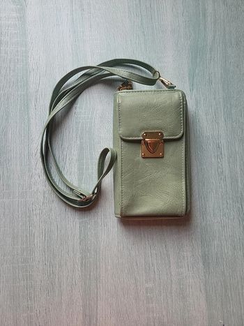 Porte téléphone
