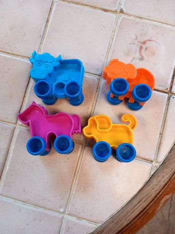 🎅lot 4 animaux roulant