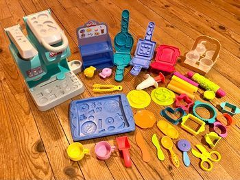 Playdoh lot super café kit petit déjeuner et pâtisserie - pâte à modeler en cadeau Play Doh