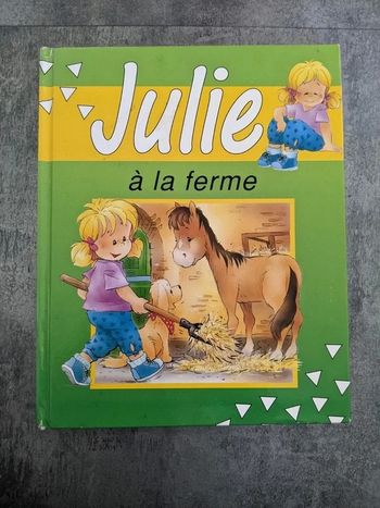 Livre " Julie à la ferme "