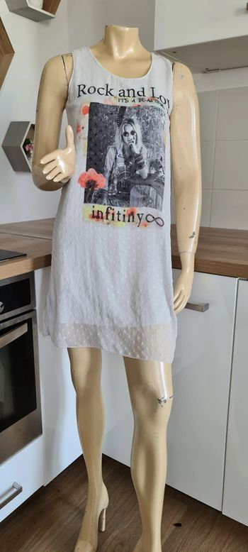 tres jolie robe legere avec doublure taille 36
