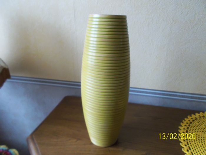 Vase en bois - photo numéro 3