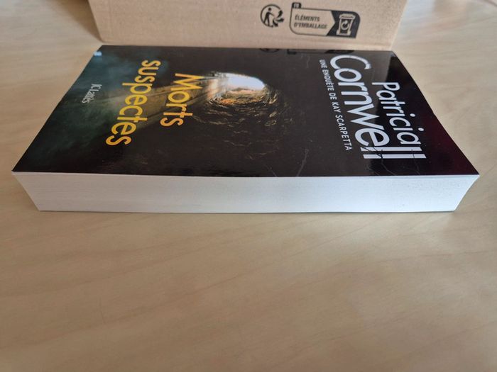 Livre morts suspectes de Patricia Cornwell - photo numéro 3