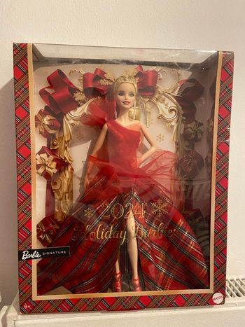Barbie Signature Holiday – Blonde