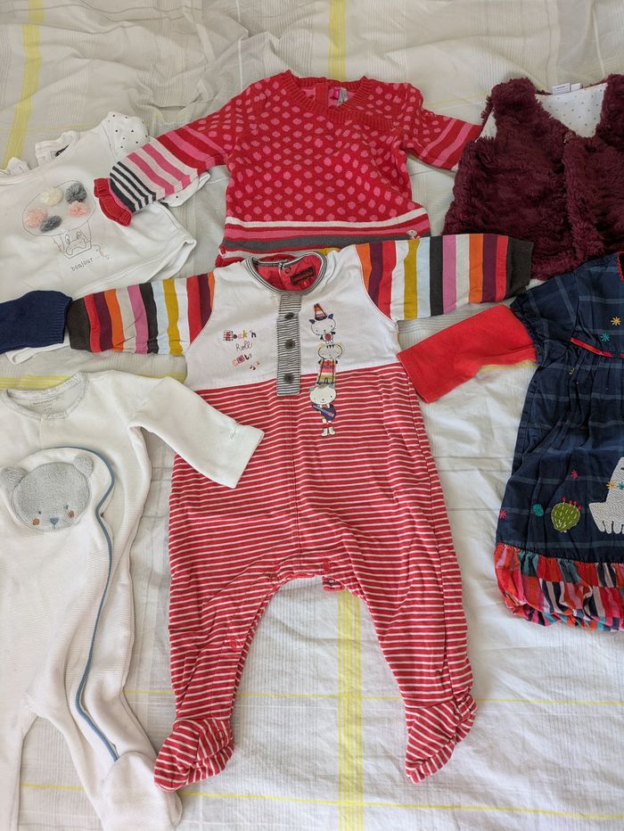 Lot vêtements 6 mois - photo numéro 3