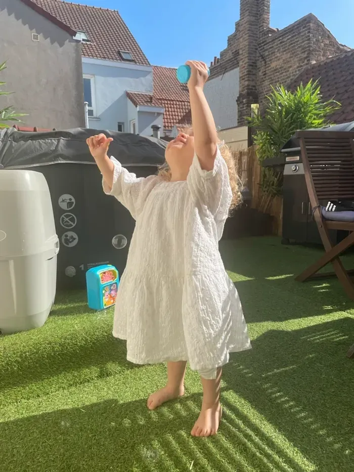 Robe blanche zara broderie anglaise 3-4 ans 104cm