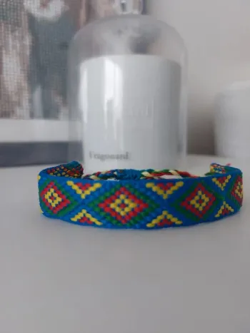 Bracelet tissé multicouleur