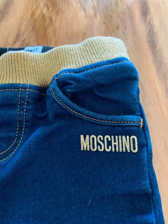 Jean Moschino taille 2 ans - photo numéro 2