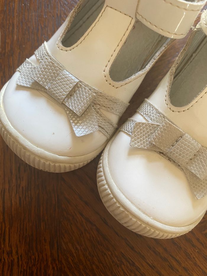 Chaussures blanches - photo numéro 4
