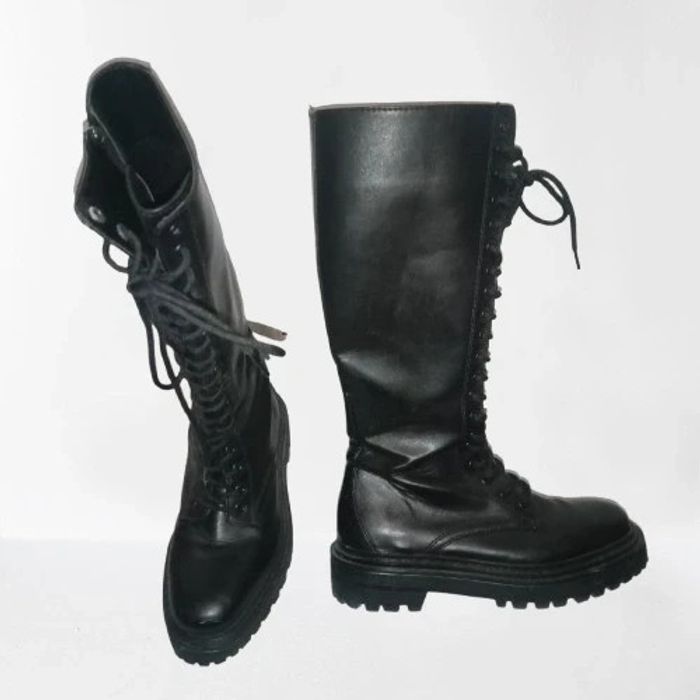 Bottes tendance noir lacées Pull&Bear taille 38