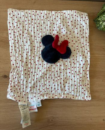 Doudou plat mouchoir blanc pois rouge Minnie orchestra Disney baby