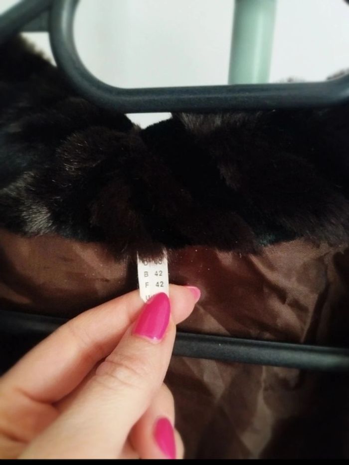 Manteau en fausse fourrure zébrée noir et marron 42 - photo numéro 5